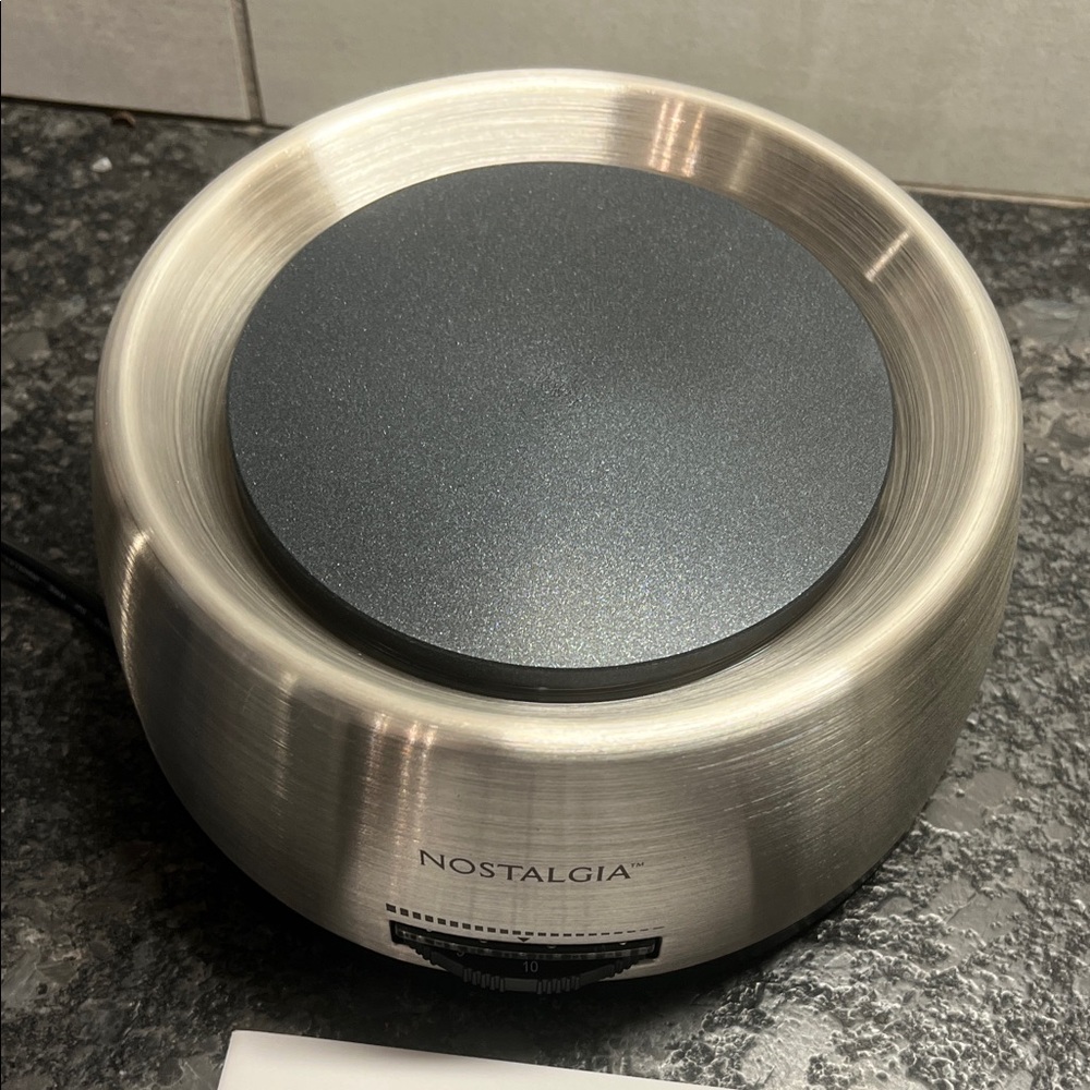 Nostalgia Electric Silver Fondue Set with Black Handles. 6 Forks - Picture 3 of 4